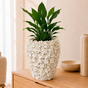 H�ndlavet Keramik Vase Med Blomster - 24,5x29 cm. - Hvid
