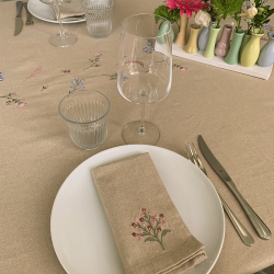 Dacore Bomuld Mundserviet - Natur m. Broderede Blomster - 4 stk.