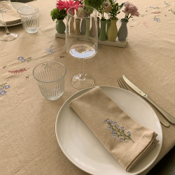 Bomuld Dug - Natur m. Broderede Blomster