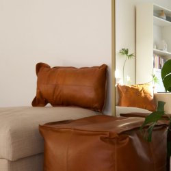 Kvadratisk Lderpuf 50x50 cm. - Cognac