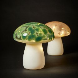 Mushroom LED Bordlampe - 17 cm. - Grn Glas