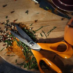 Fiskars Kkkensaks - Hjre Hnd - 18 cm