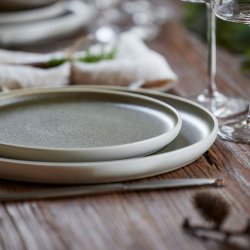 Studio Round North Frokosttallerken �21 cm - Mat Hvid/Mat Gr�n