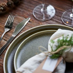 Studio Round North Frokosttallerken �21 cm - Mat Hvid/Mat Gr�n