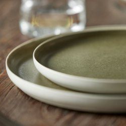 Studio Round North Frokosttallerken �21 cm - Mat Hvid/Mat Gr�n