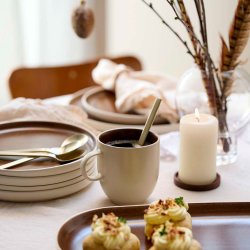 Studio Round North Krus M. Hank 33 cl. - Mat Hvid/Mat Bark