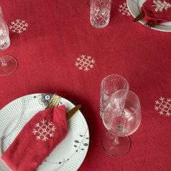 Dacore Bomuld Mundserviet Jul - R�d m. Broderet Snefnug og Juletr� - 4 stk.